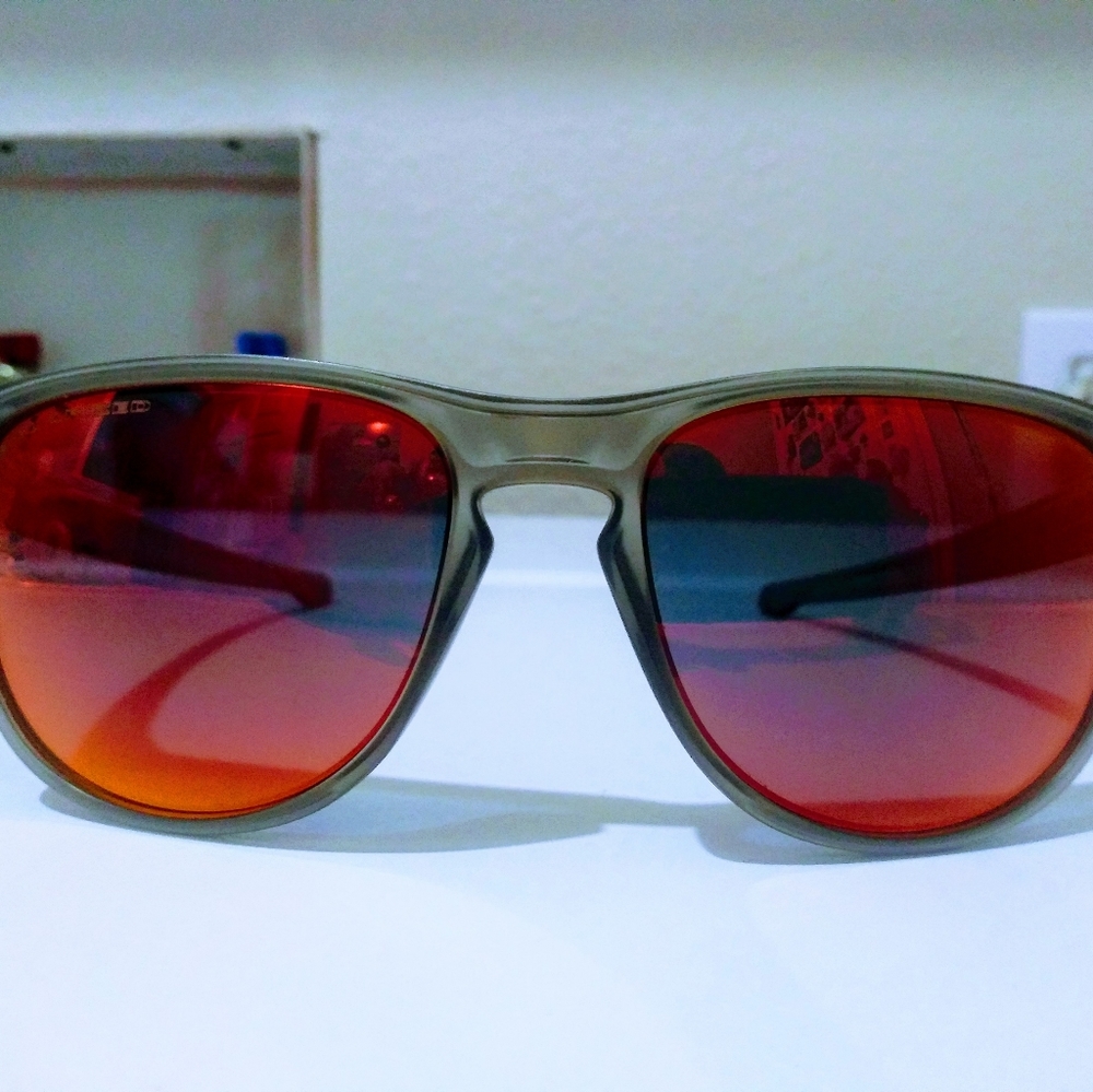 Oakley Sliver Sunglasses - Picture 2 of 4